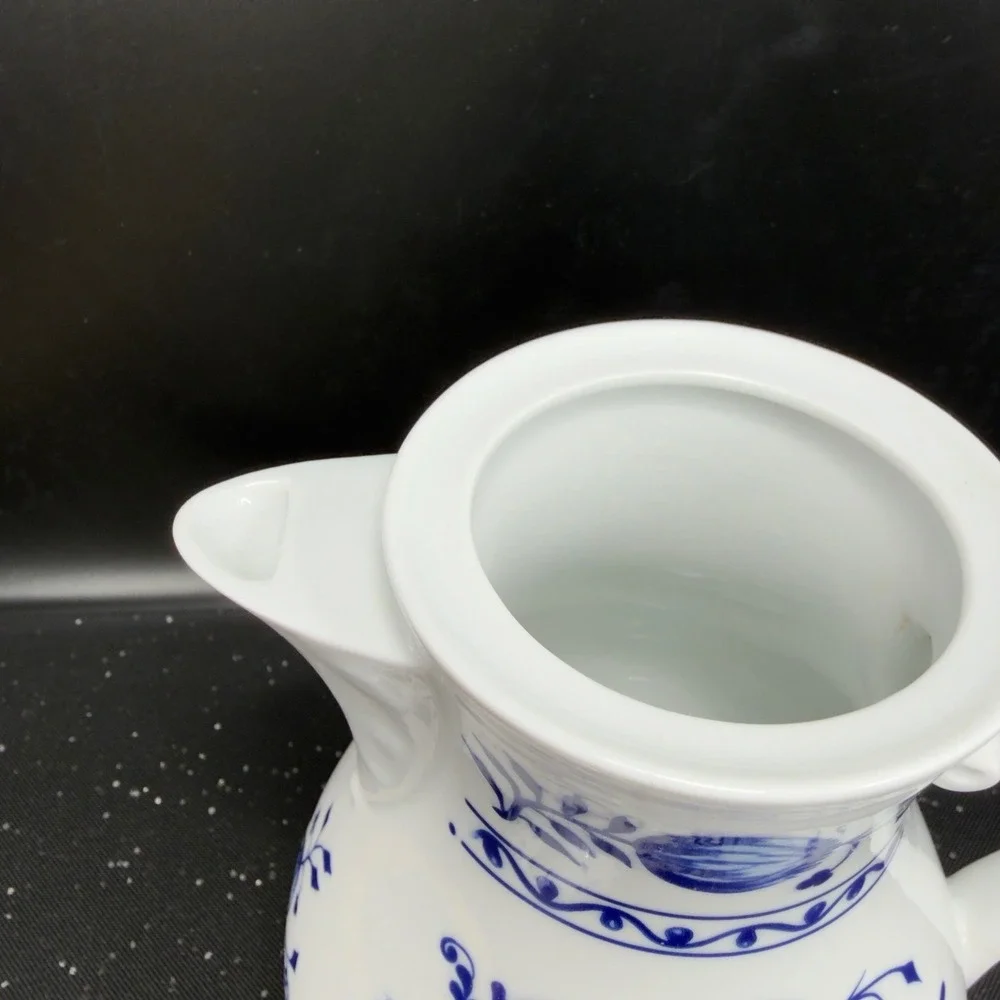 Triptis Porzellan Blue Onion‎ Coffee Pot Zwiebelmuster Germany White Blue Floral
